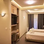 Hotel Famissi Eden