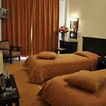 Famissi Eden Hotel