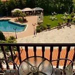 Hotel Famissi Eden