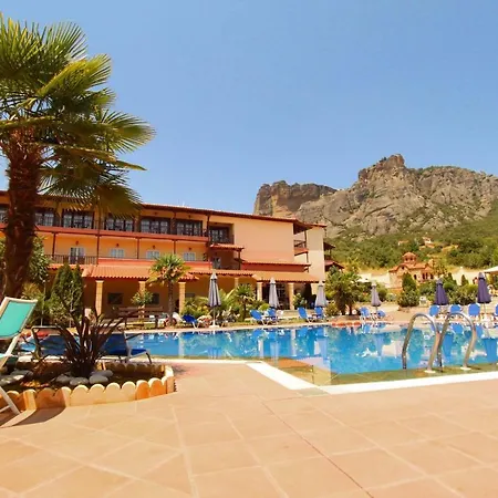 מלון Famissi Eden קאלאבאקה