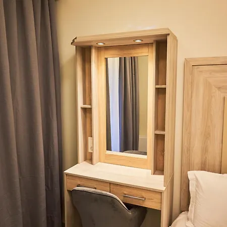 Ξενοδοχείο Famissi Eden 4*