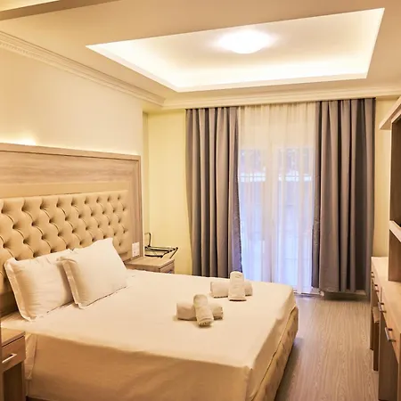 Famissi Eden Hotel