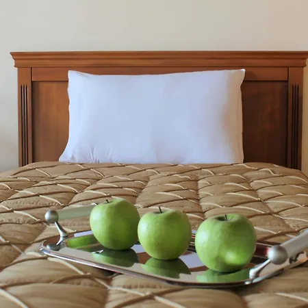 Famissi Eden מלון קאלאבאקה