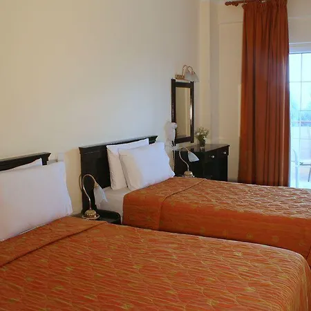 Famissi Eden Hotel