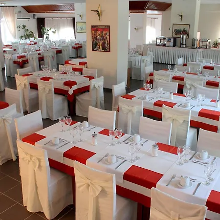 Famissi Eden Καλαμπάκα