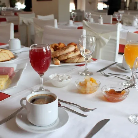 Famissi Eden Hotel