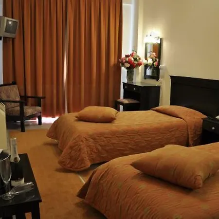 Famissi Eden Hotel