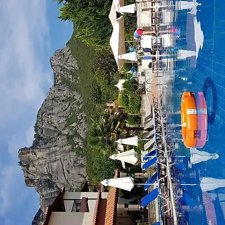 Famissi Eden 4* Kalambaka