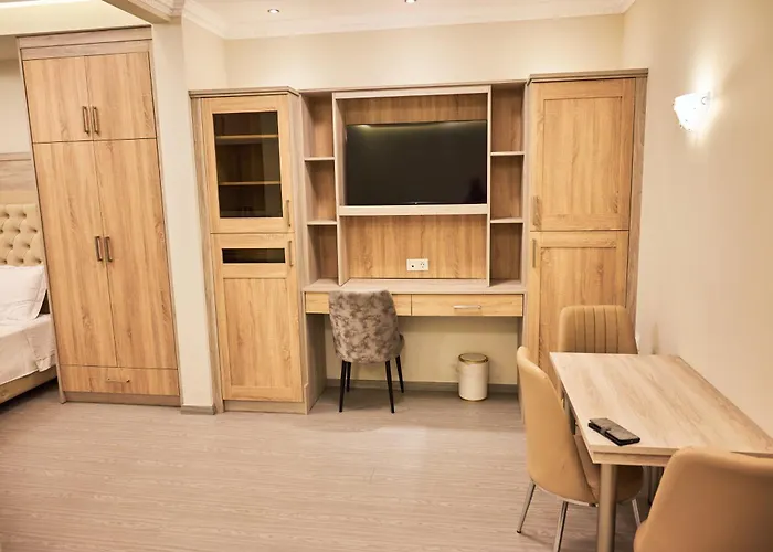 Famissi Eden Hotel 4*